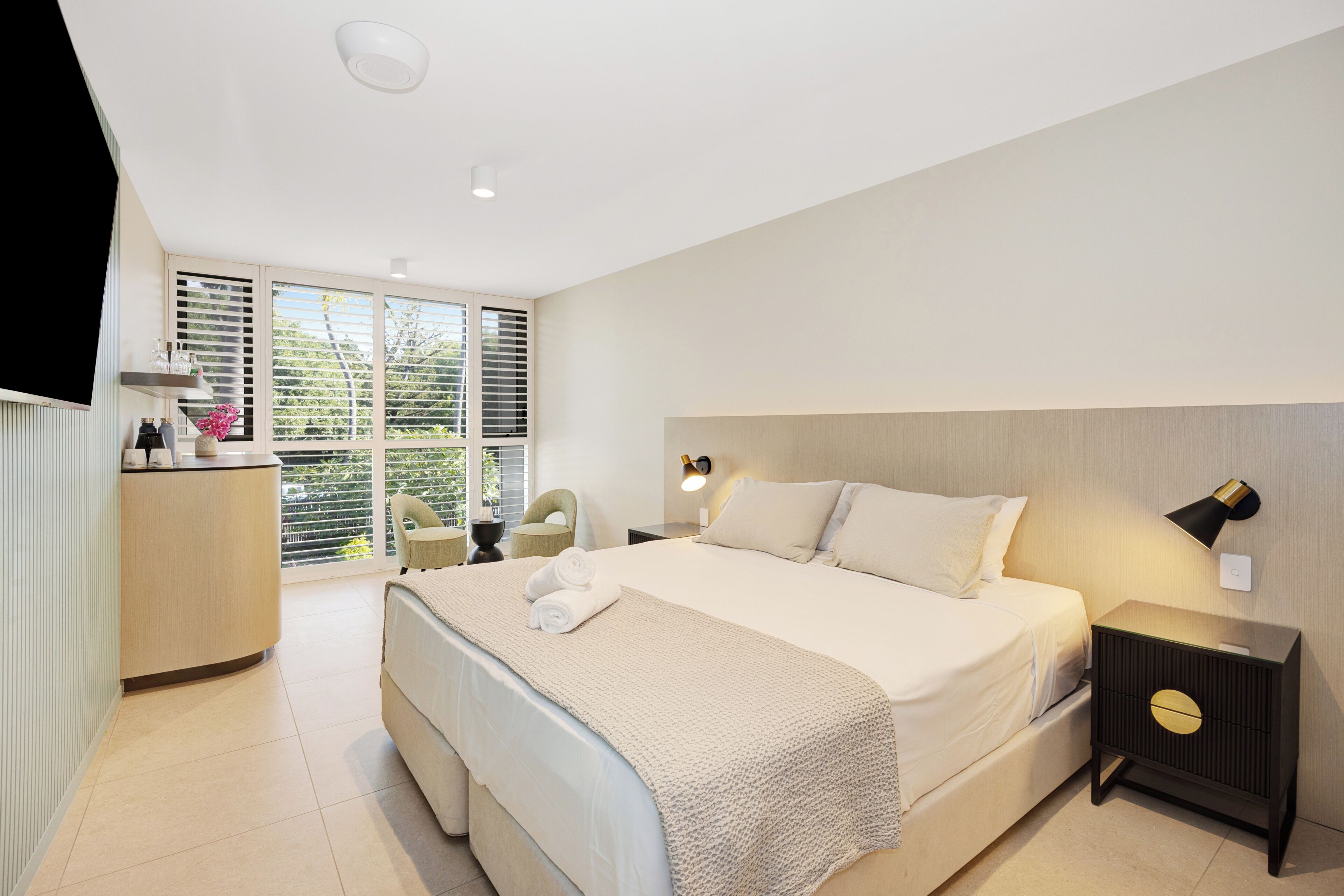 Superior Garden View Room | Pillowtop beds, minibar, in-room safe, desk