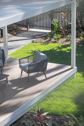 Vista frontal de la propiedad