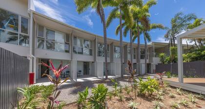 Picnic Bay Hotel
