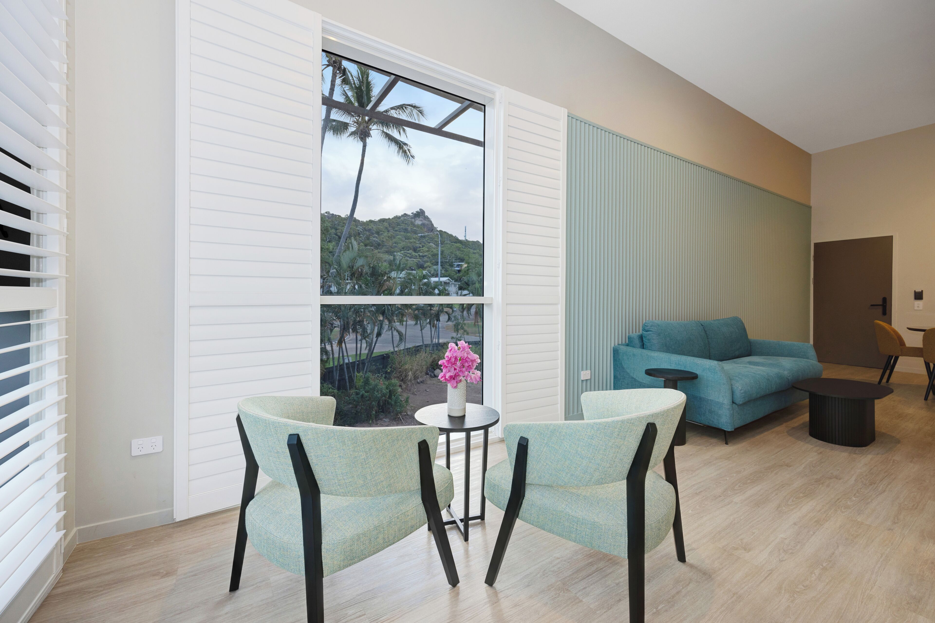 Chambre (Executive Suite Room) | Vue sur les montagnes
