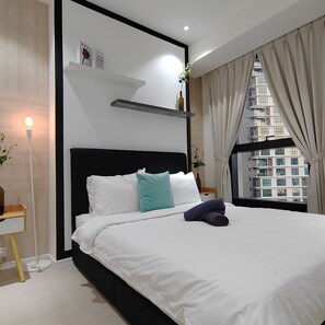 Iron/ironing board, WiFi, bed sheets