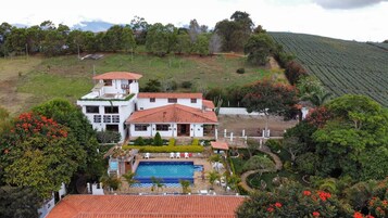 Fachada de la propiedad