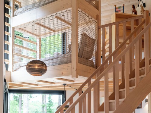 Domain with wellness and private garden park