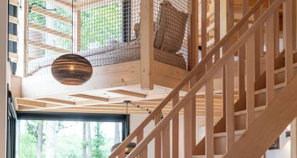 Domain with wellness and private garden park