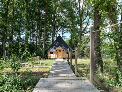 Domain with wellness and private garden park