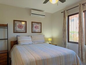 3 bedrooms, internet - Valle Azul #13 Relaxing 2BR/2BA Ground-Level Condo with Pool View (Playas del Coco)