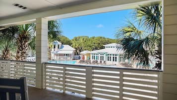 Studio, 1 Queen Bed with Sofa bed, Patio, Pool View (517 Sunsuite) | View from room