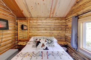 1 bedroom, desk, Internet, bed sheets