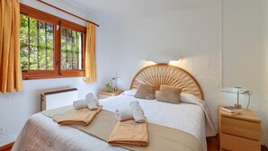 3 bedrooms, iron/ironing board, WiFi, bed sheets - La Dorade - Javea, Costa Blanca (Javea)