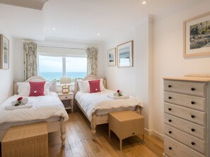 5 habitaciones, decoración personalizada y muebles diferentes 