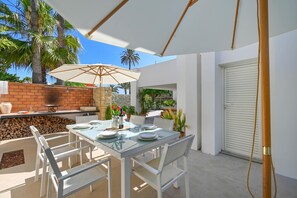 Outdoor dining - El Jabeque - Denia, Costa Blanca (Denia)