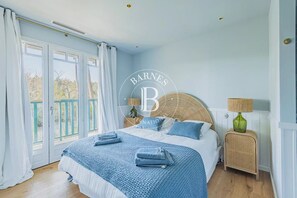 3 chambres, fer et planche à repasser, accès Internet, draps fournis