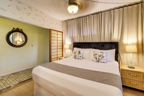 1 bedroom, desk, iron/ironing board, Internet