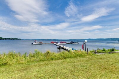 Community Boat Dock: Lake Memphremagog Condo!