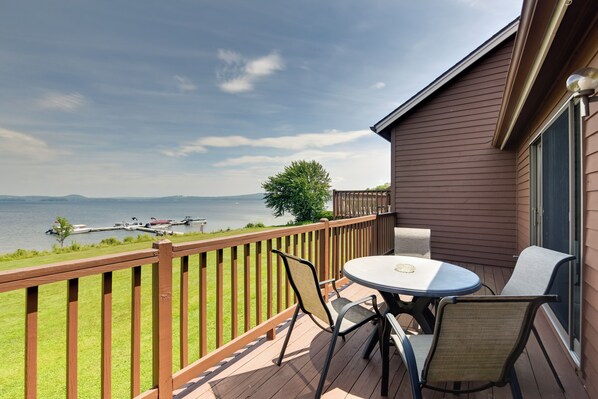Outdoor dining - Mtn Views & Pool Access: Lake Memphremagog Condo! (Newport)