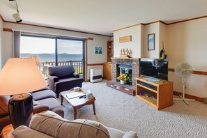TV, books - Mtn Views & Pool Access: Lake Memphremagog Condo! (Newport)