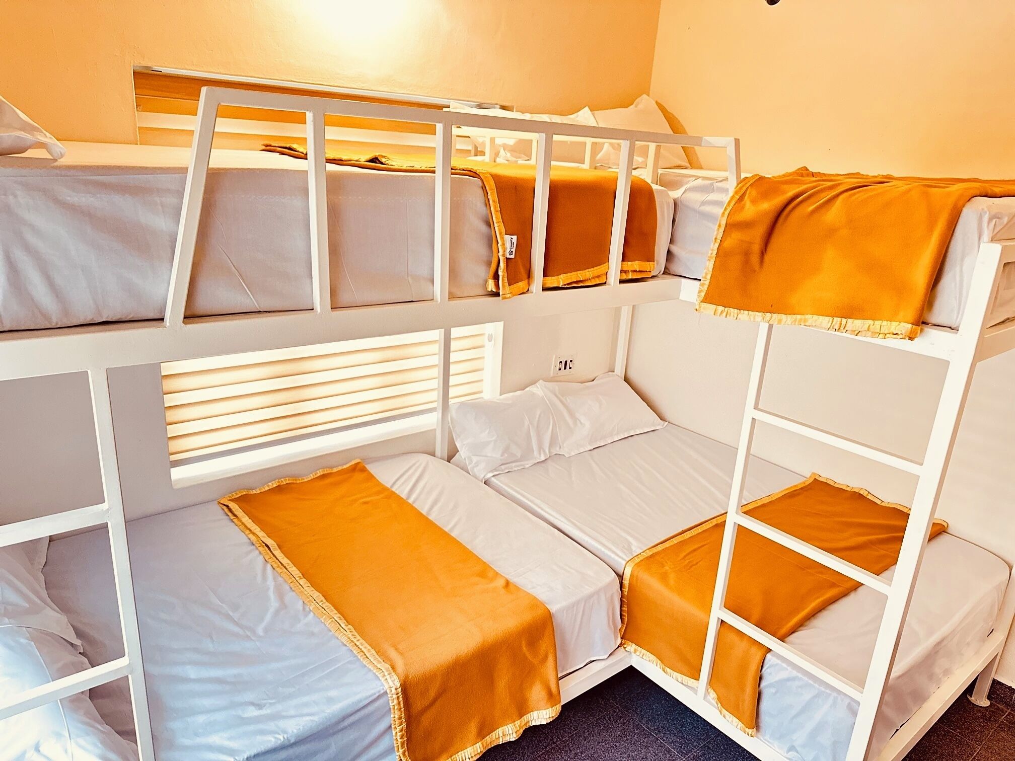Dormitorio compartido | Wifi gratis