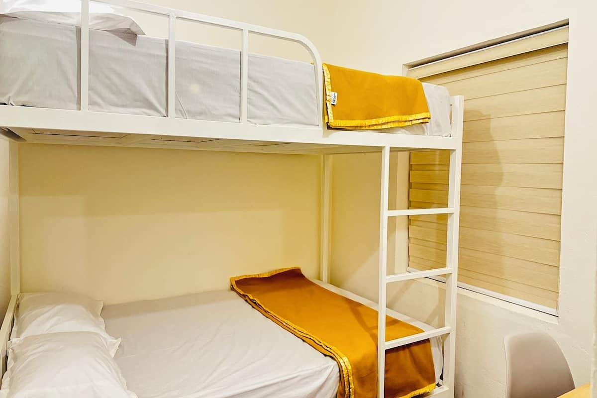 Standard Shared Dormitory | WiFi (free)