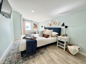 7 sovrum, skrivbord, strykjärn/strykbräda och resesäng