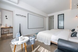 Suíte conforto | Frigobar (abastecido com itens grátis), individualmente decorados