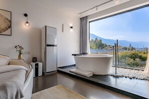 Kamar Double Elite | Bathtub spa pribadi