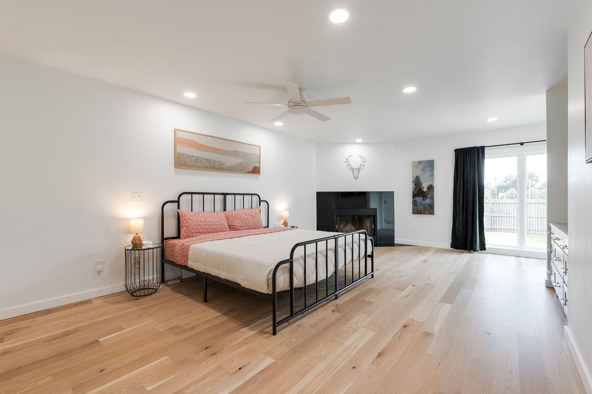 4 habitaciones, tabla de planchar con plancha y wifi gratis 