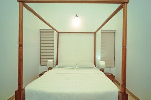 3 bedrooms, WiFi, bed sheets