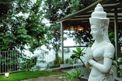 3-Bedroom Villa in Paithalmala with Spacious Open Kitchen and Enchanting Canopy