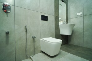 Dusche, Handtücher, Seife, Toilettenpapier