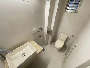 In-room safe, desk, laptop workspace, soundproofing