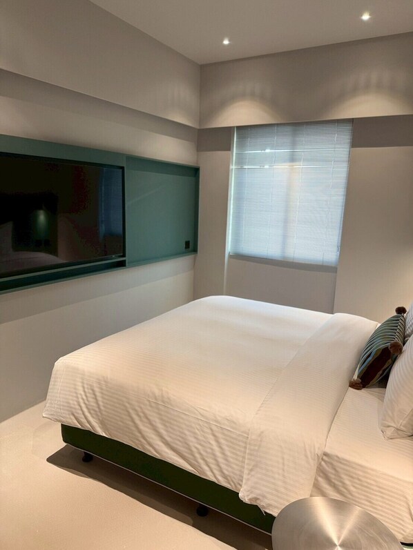 Elite Double Room, City View | In-room safe, free WiFi