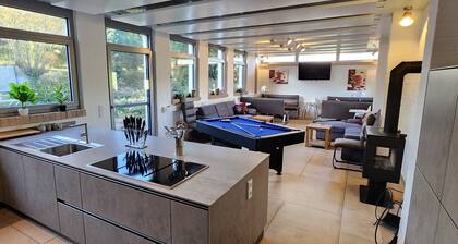 Holiday Home 'Magisches Wachstein XL' with Private Garden and Wi-Fi