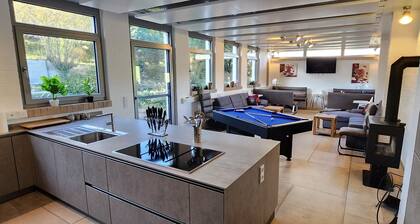 Ferienhaus 'Magisches Wachstein XL' mit privatem Garten und WLAN