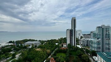 Estudio, balcón, vista al mar | Vista del balcón