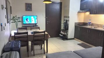 Apartment, 1 Schlafzimmer, barrierefrei, Stadtblick | Zimmerausstattung