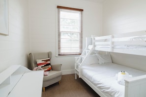 2 chambres, fer et planche à repasser, accès Internet, draps fournis