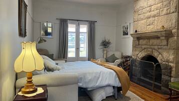 4 quartos, ferros/tábuas de passar roupa, Wi-Fi, roupa de cama