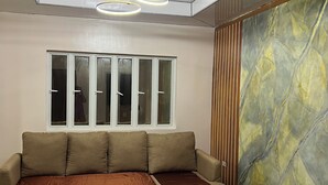 Ảnh chưa phân loại, 5 trong số 10 ảnh, nút