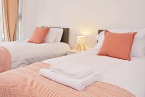 5 bedrooms, iron/ironing board, free WiFi