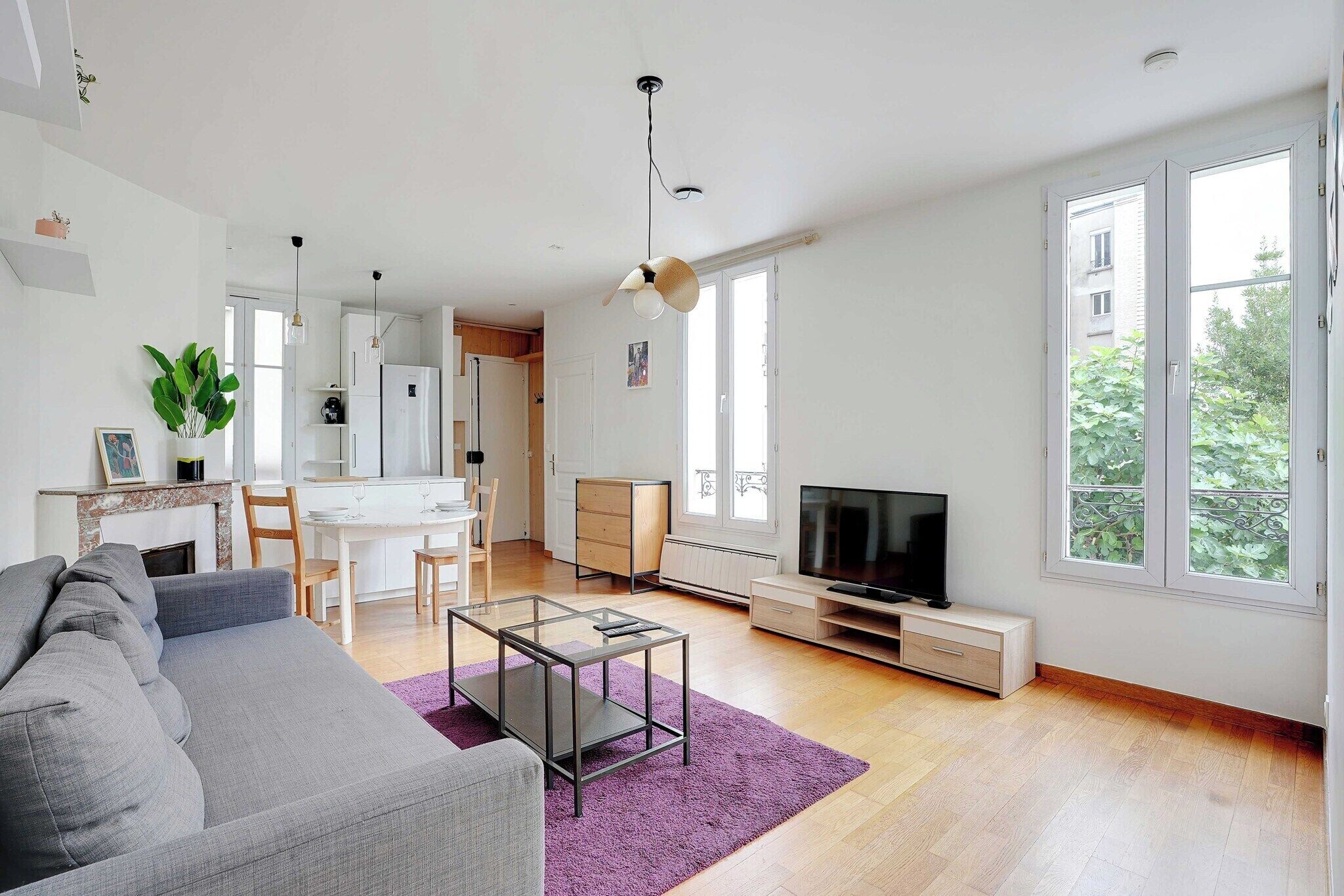 Smart TV, fireplace, offices