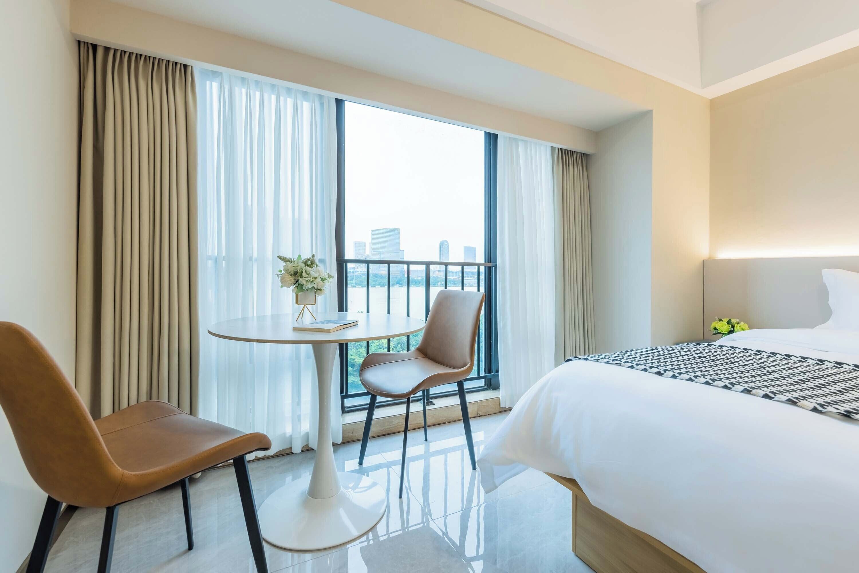 Luxury Double Room | Desk, blackout drapes, soundproofing, iron/ironing board