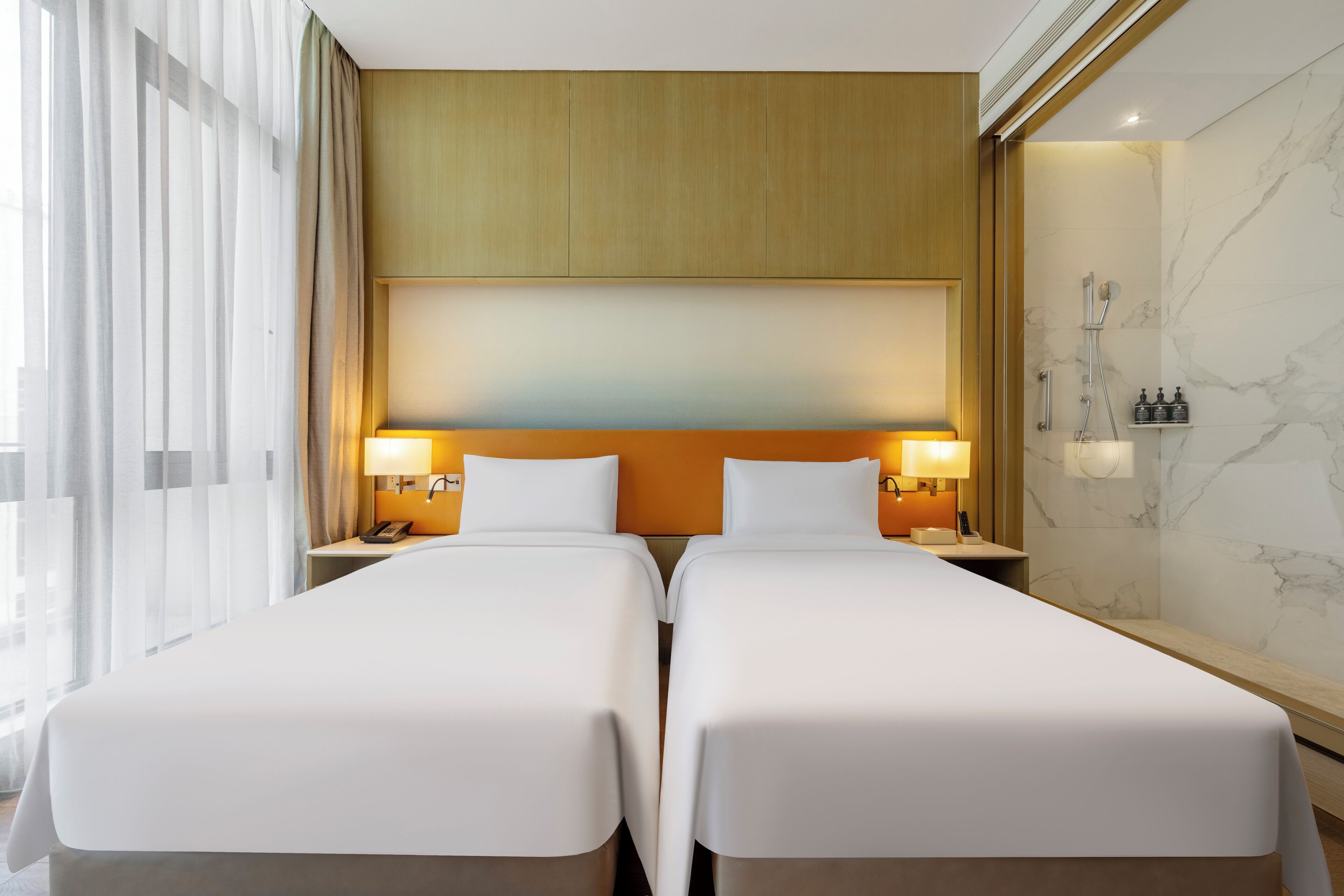 Classic Twin Room | Down comforters, free minibar, in-room safe, blackout drapes