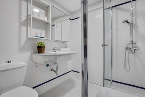 Apartment | Bathroom