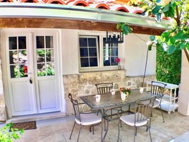 Apart Daire, 1 Yatak Odası, Sigara İçilebilir, Balkon | Açık havada yemek servisi