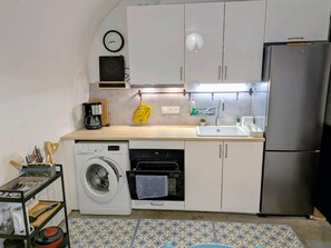 Oven, stovetop