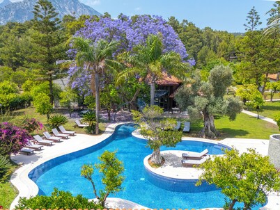 Cottage House – A la Carte All Inclusive – Seven Seas Hotel Life Access – Adult Only