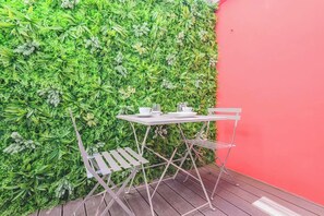 Outdoor dining - MM Suites Reims Centre (Reims)
