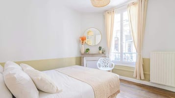 1 bedroom, iron/ironing board, travel crib, WiFi