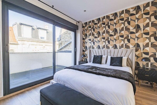 3 chambres, bureau, Wi-Fi, draps fournis