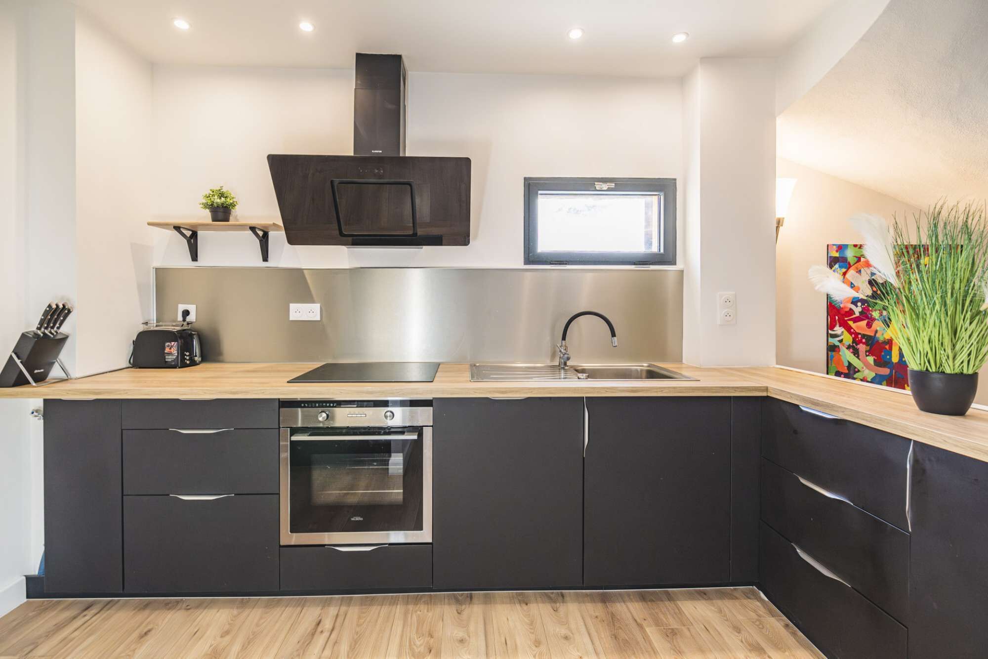 Réfrigérateur, micro-ondes, four, lave-vaisselle